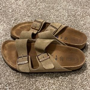 Birkenstock arizona taupe suede sandals